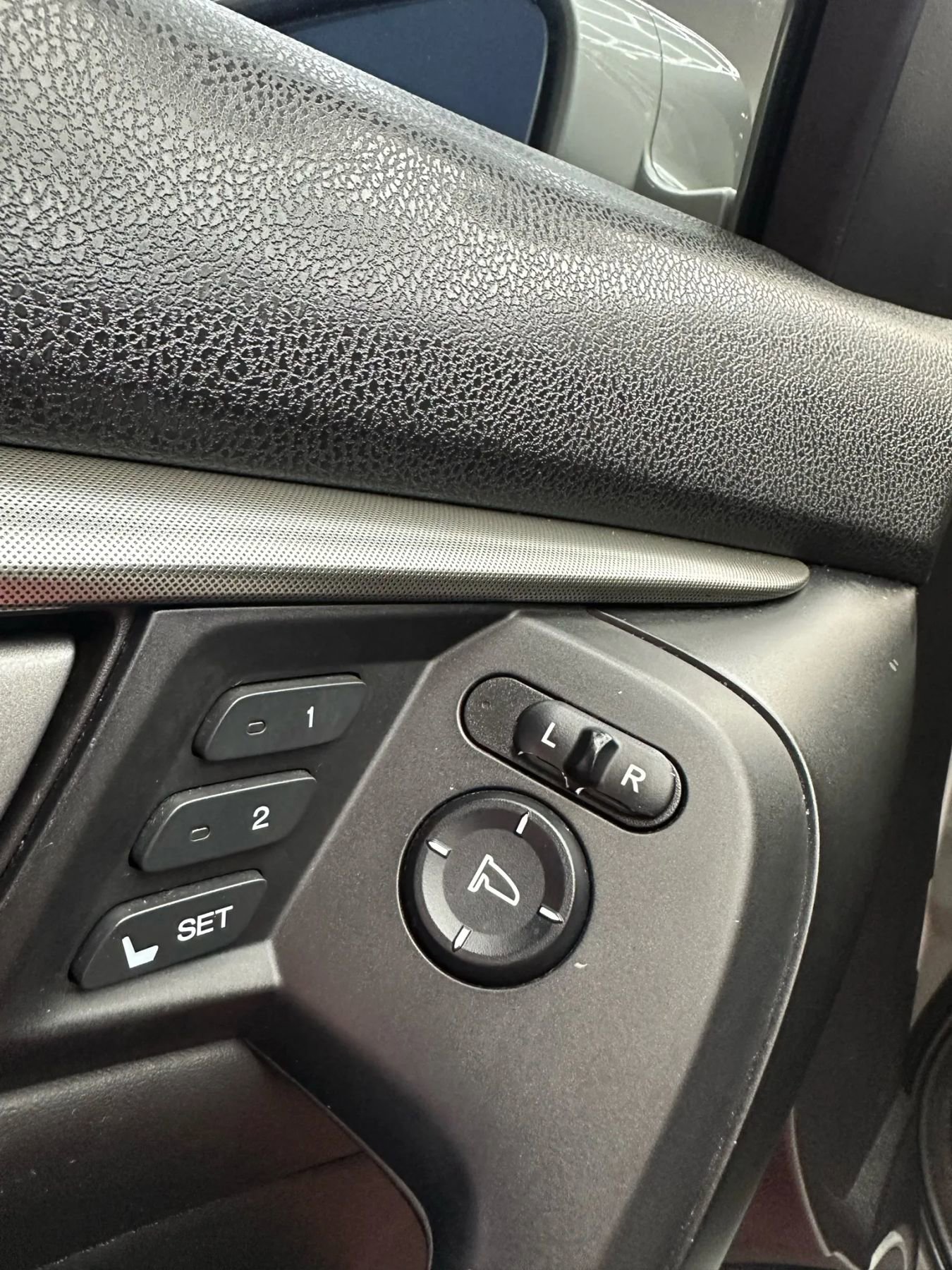 Used 2011 Acura TL w/ Technology Package image 10