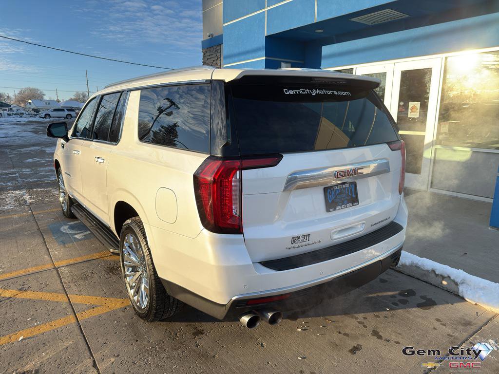 Used 2023 GMC Yukon XL Denali image 7