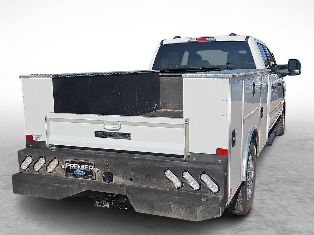 Used 2025 Ford F250 XLT w/ F-250 >10K GVWR Package AWD/4WD image 9