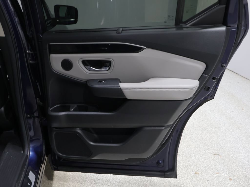 Used 2025 Honda Pilot Touring image 21