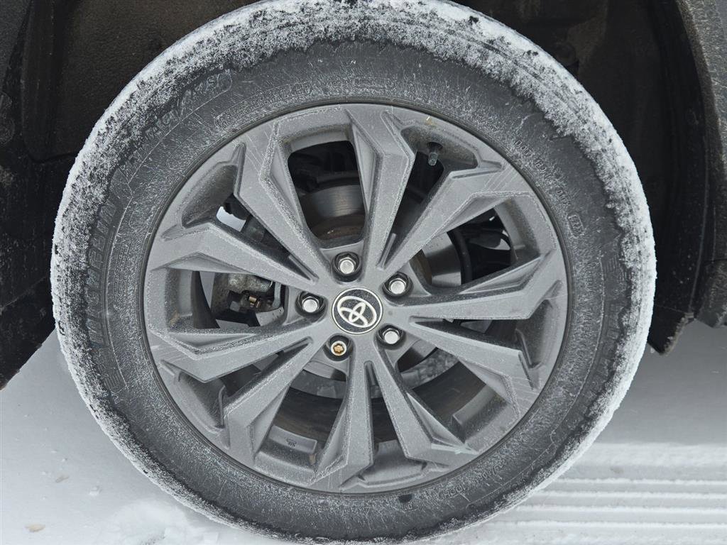 Used 2024 Toyota RAV4 Limited w/ Advanced Technology Package image 13