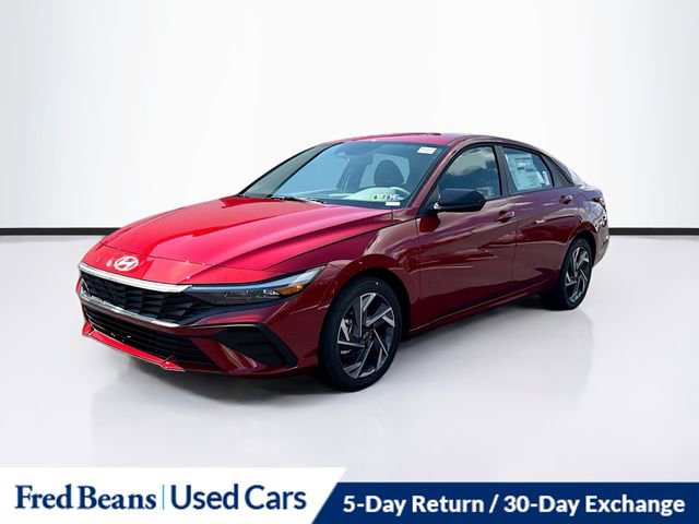 Used 2025 Hyundai Elantra Sport image 3