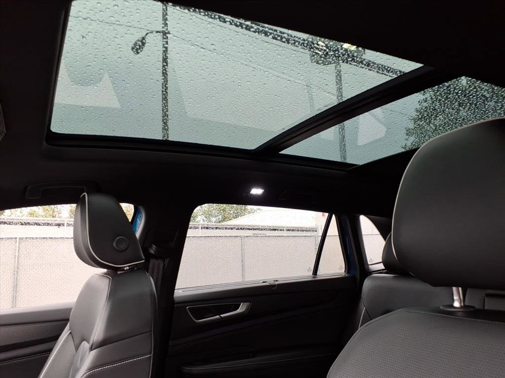 Used 2024 Volkswagen Atlas Cross Sport SEL Premium R-Line image 11