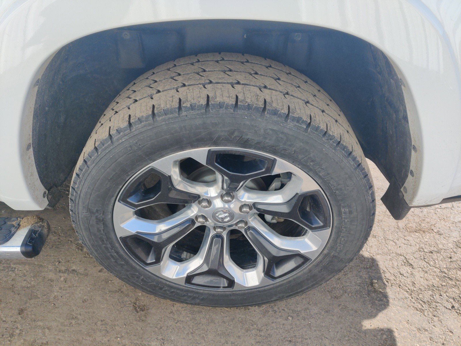 Used 2022 RAM 1500 Limited w/ Bed Utility Group image 12