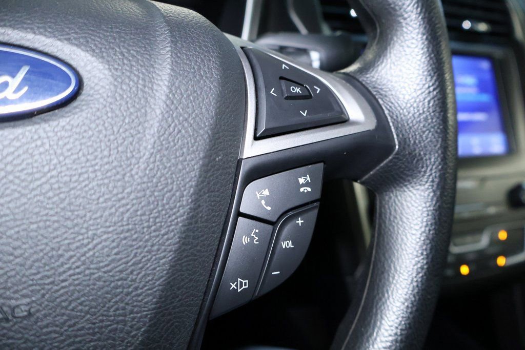 Used 2019 Ford Fusion SE image 24