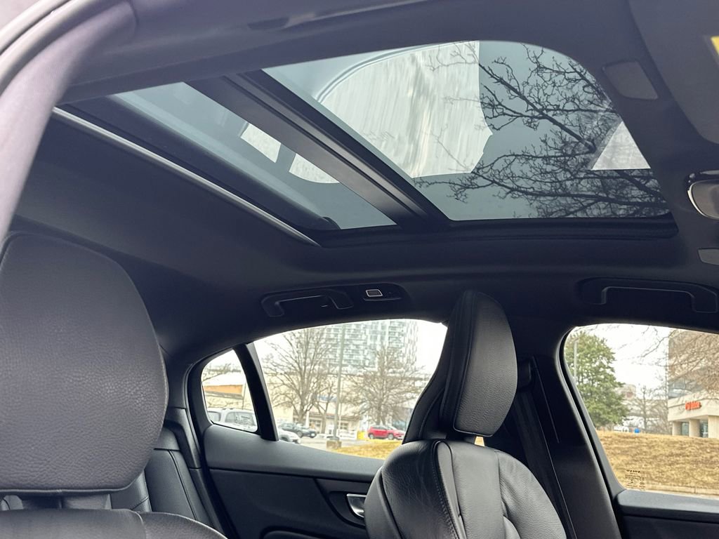 Used 2023 Volvo S60 T8 Plus w/ Protection Package Premier image 12