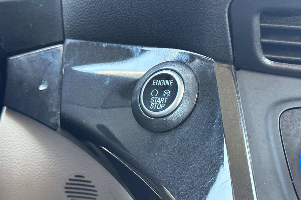 Used 2019 Ford Escape Titanium AWD/4WD image 23