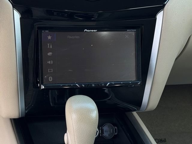 Used 2015 Nissan Pathfinder S image 19