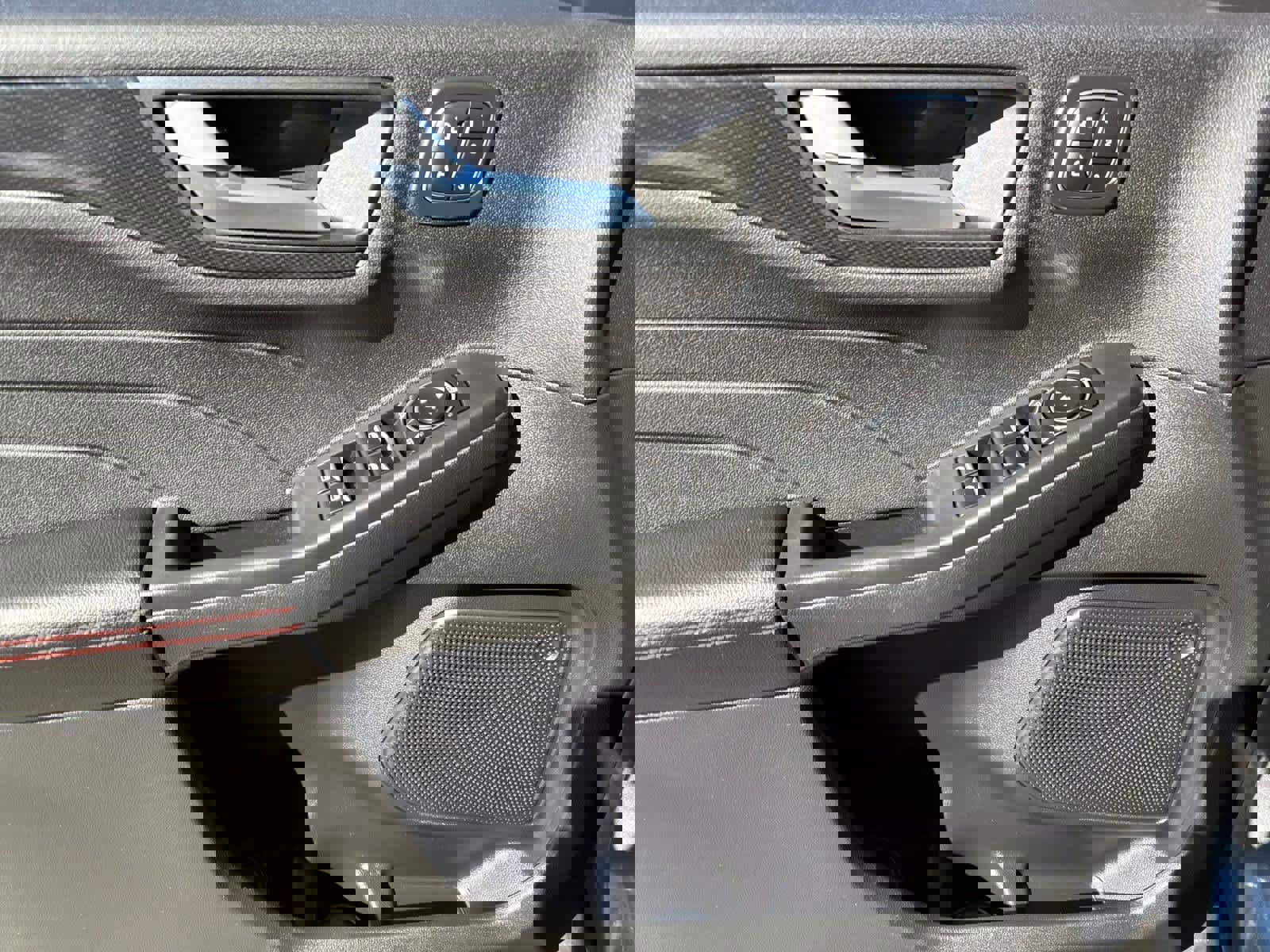 Used 2023 Ford Escape ST-Line Elite w/ Class II Trailer Tow Package image 15