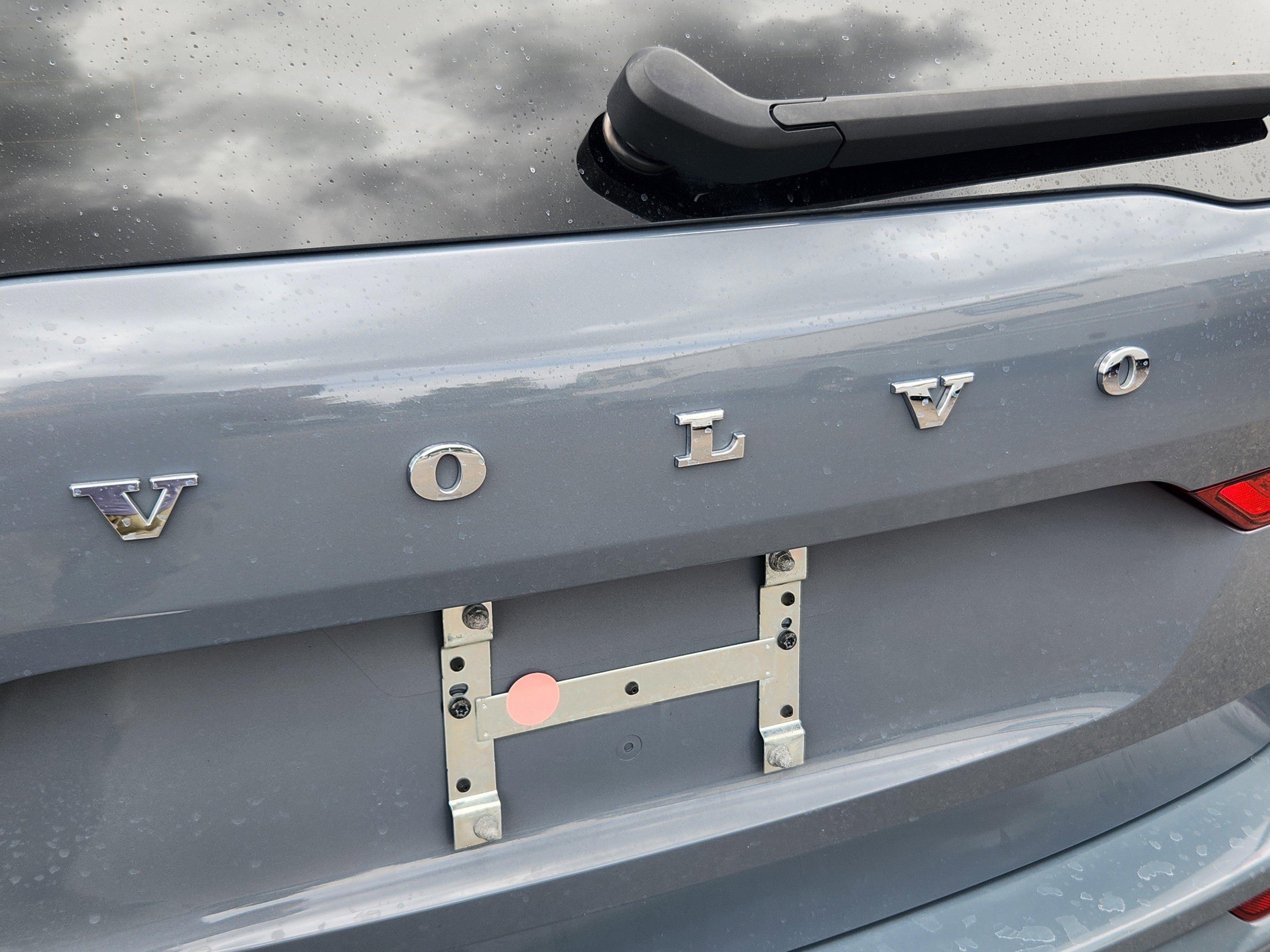 Used 2022 Volvo XC60 B5 R-Design AWD/4WD image 18
