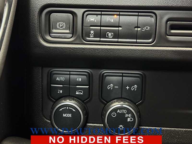 Used 2022 Chevrolet Tahoe LT w/ Luxury Package AWD/4WD image 36
