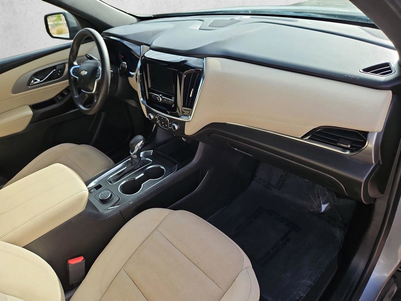 Used 2023 Chevrolet Traverse LS FWD image 23