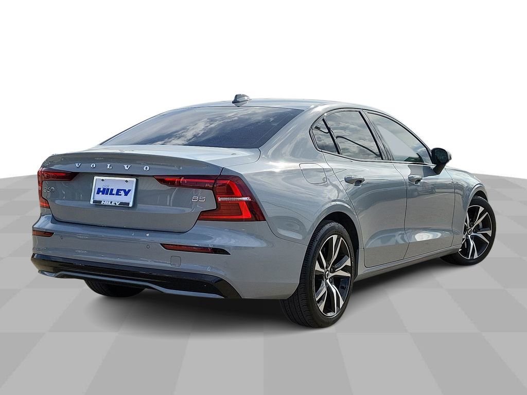 Used 2024 Volvo S60 B5 Core image 8