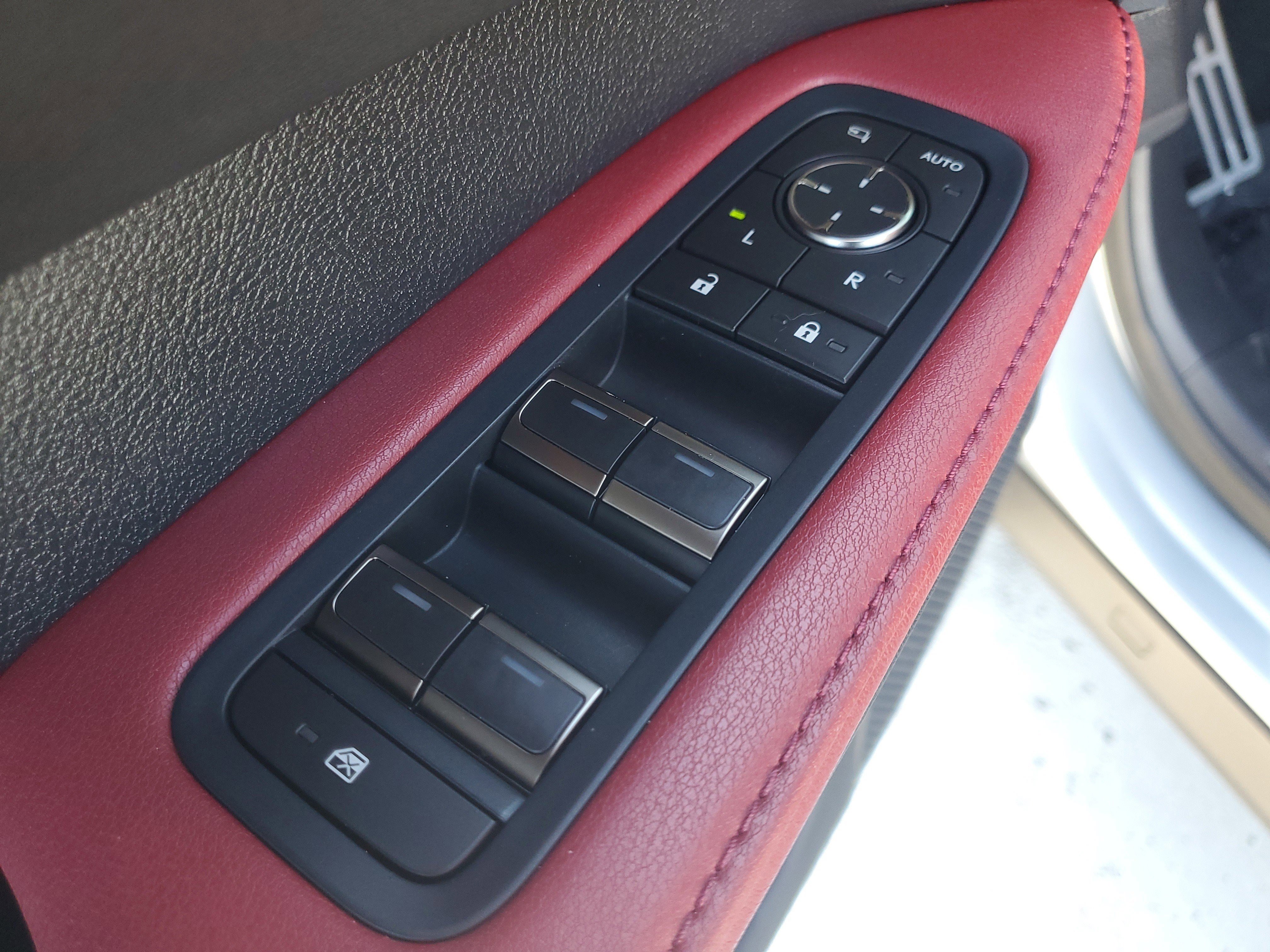 Used 2024 Lexus RX 500h F Sport image 23