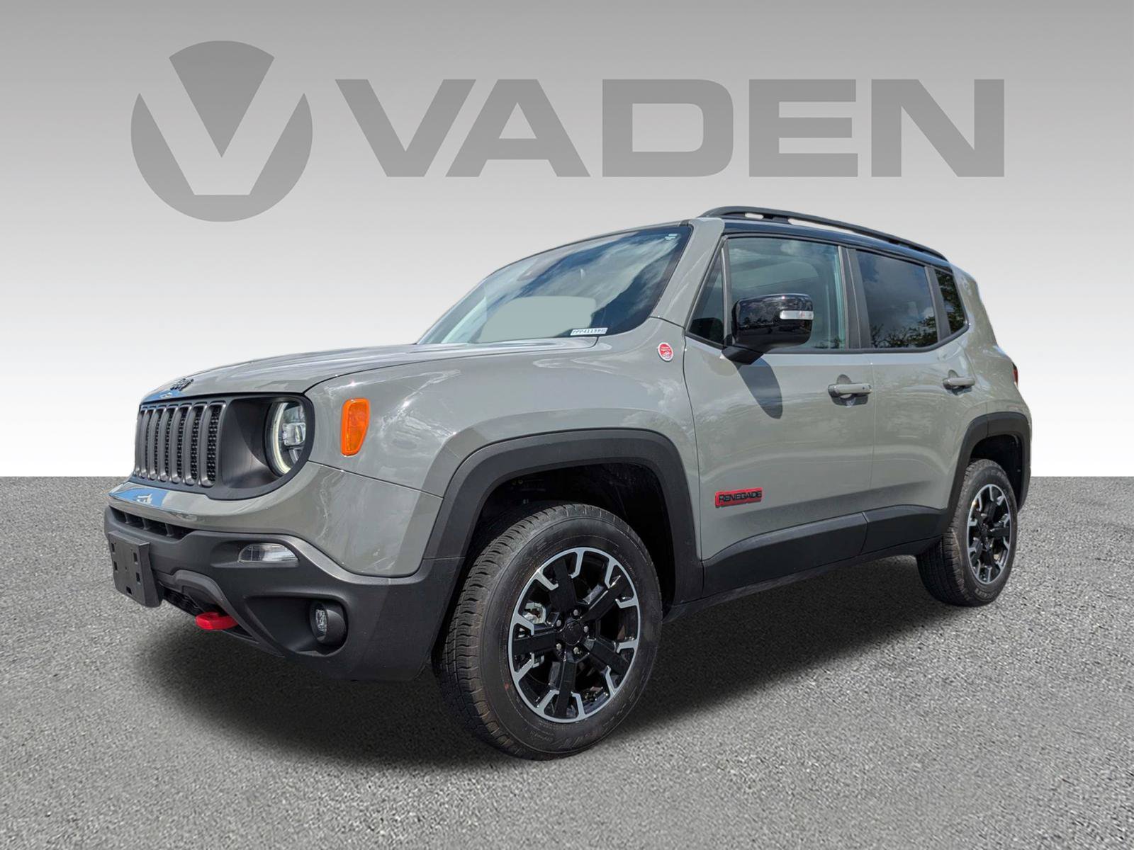 Used 2023 Jeep Renegade Trailhawk w/ Sun/Sound Group AWD/4WD image 2