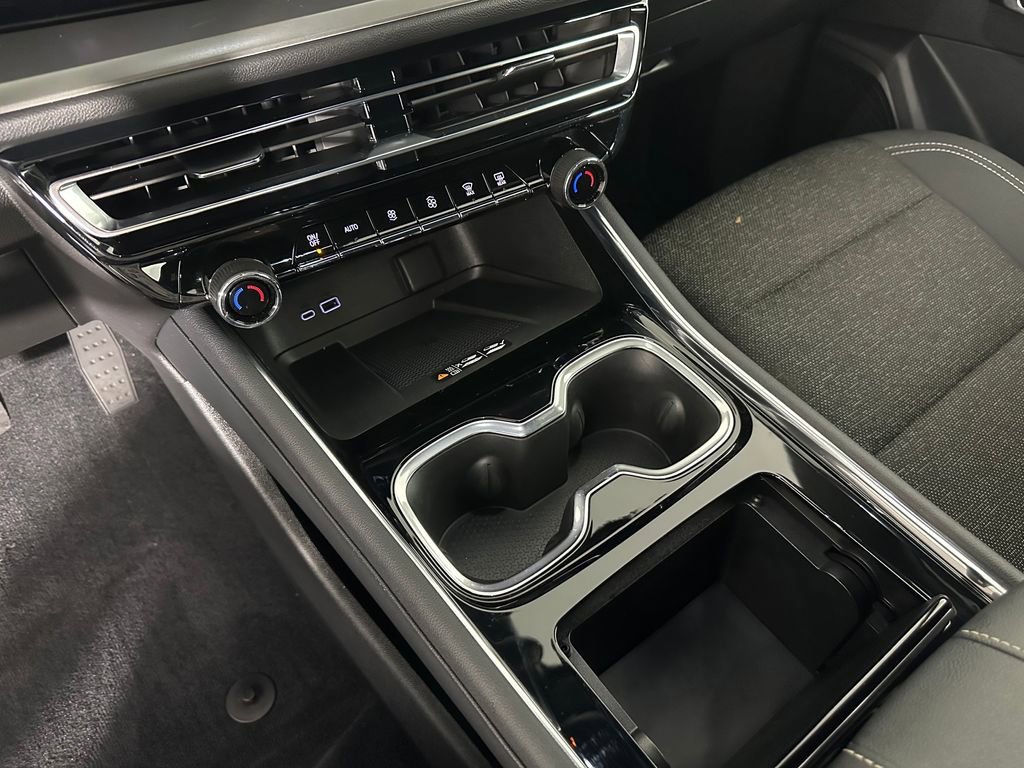 Used 2024 Chevrolet Traverse LT w/ LPO, Floor Liner Package image 18