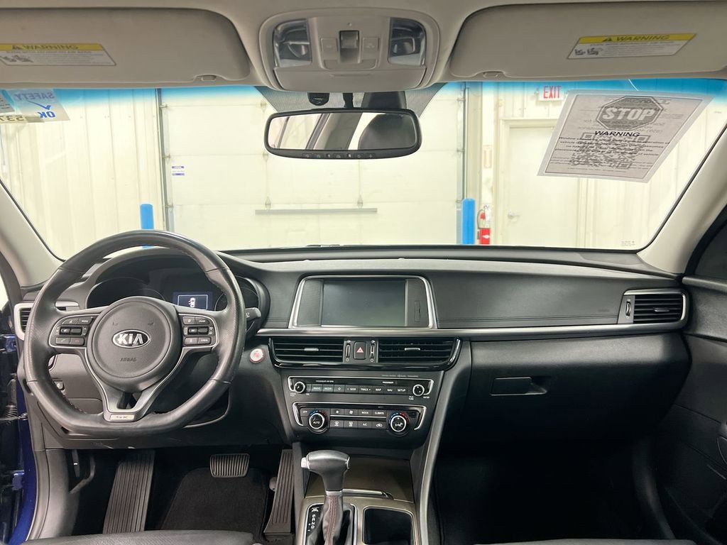 Used 2018 Kia Optima SX w/ Technology Package FWD image 10
