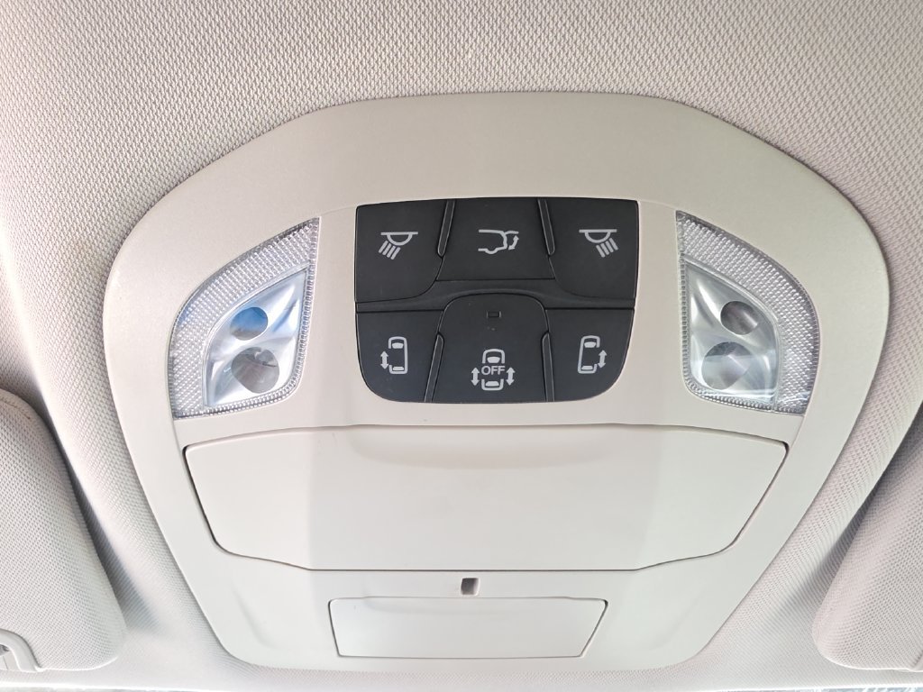 Used 2024 Chrysler Voyager LX FWD image 26