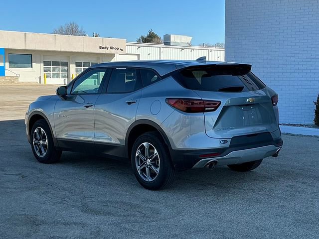 Used 2023 Chevrolet Blazer LT image 3
