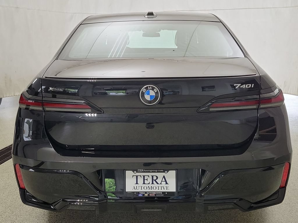 Used 2026 BMW 740i xDrive AWD/4WD image 4