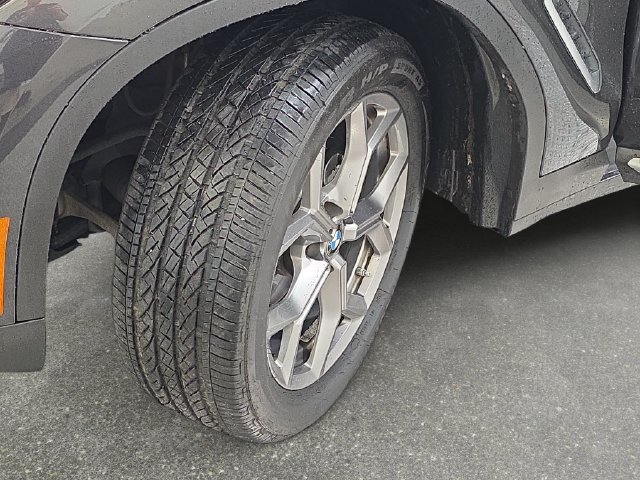 Used 2023 BMW X4 xDrive30i AWD/4WD image 32