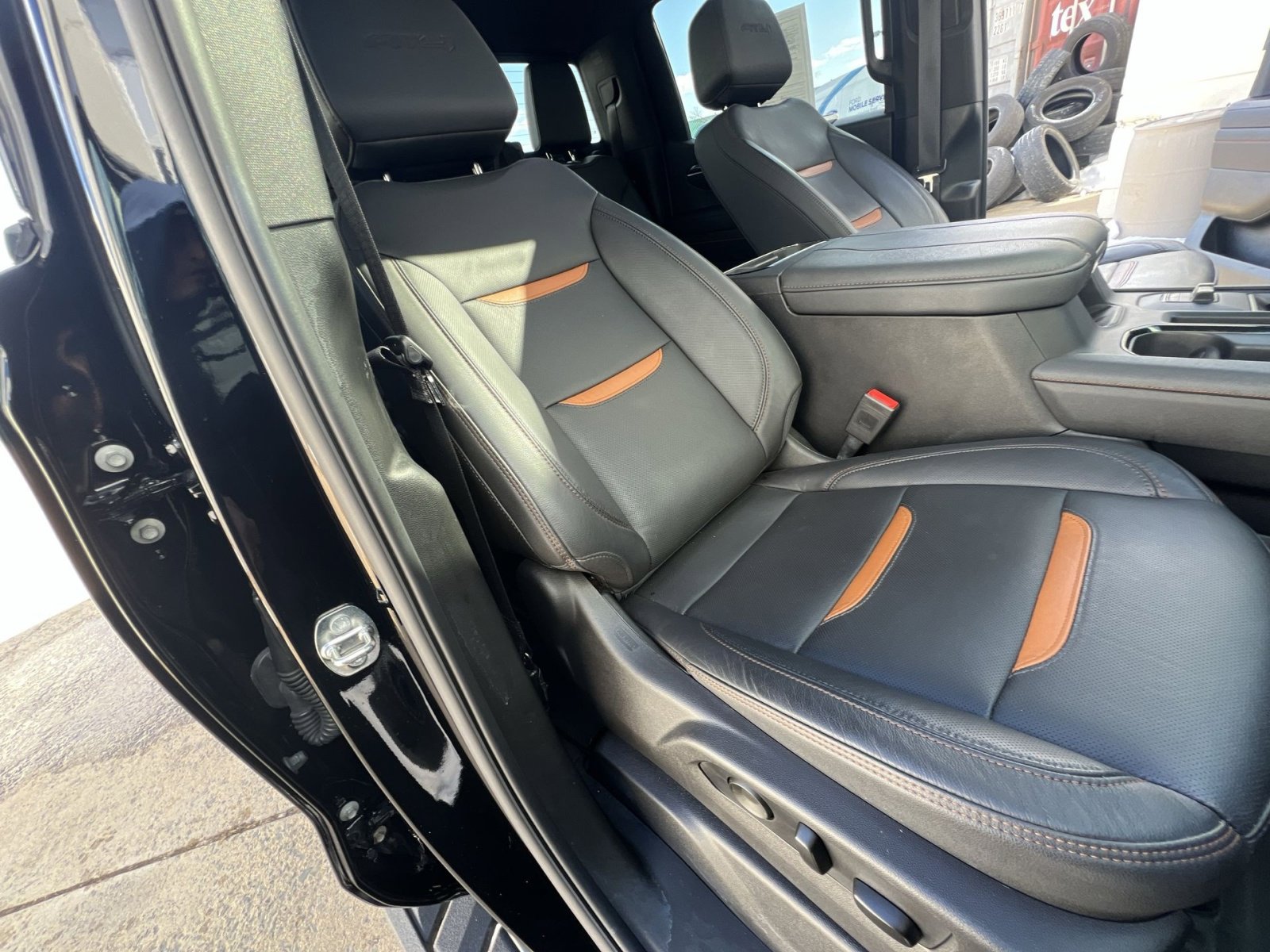 Used 2024 GMC Sierra 1500 AT4 w/ Technology Package image 27