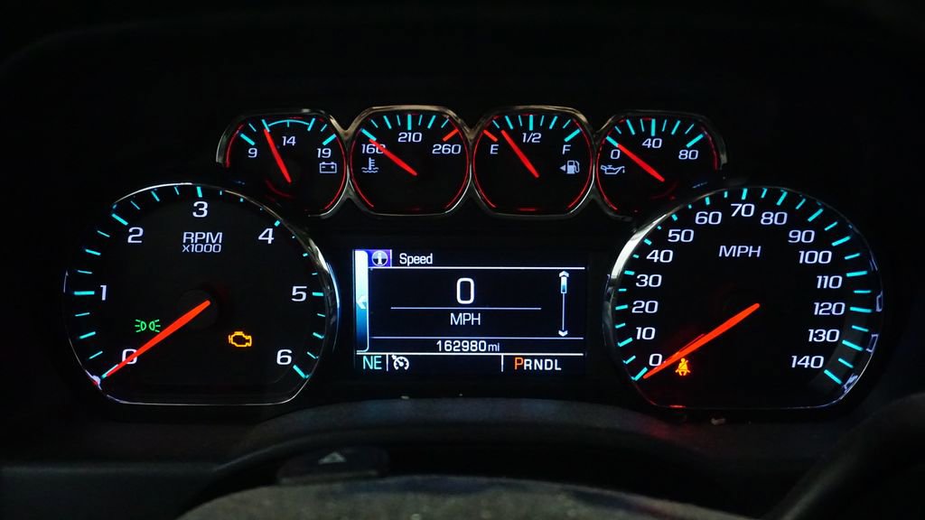 Used 2018 Chevrolet Silverado 1500 LT w/ All Star Edition image 31