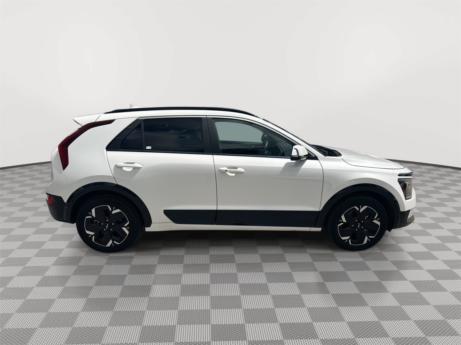 Used 2024 Kia Niro Wind FWD image 5