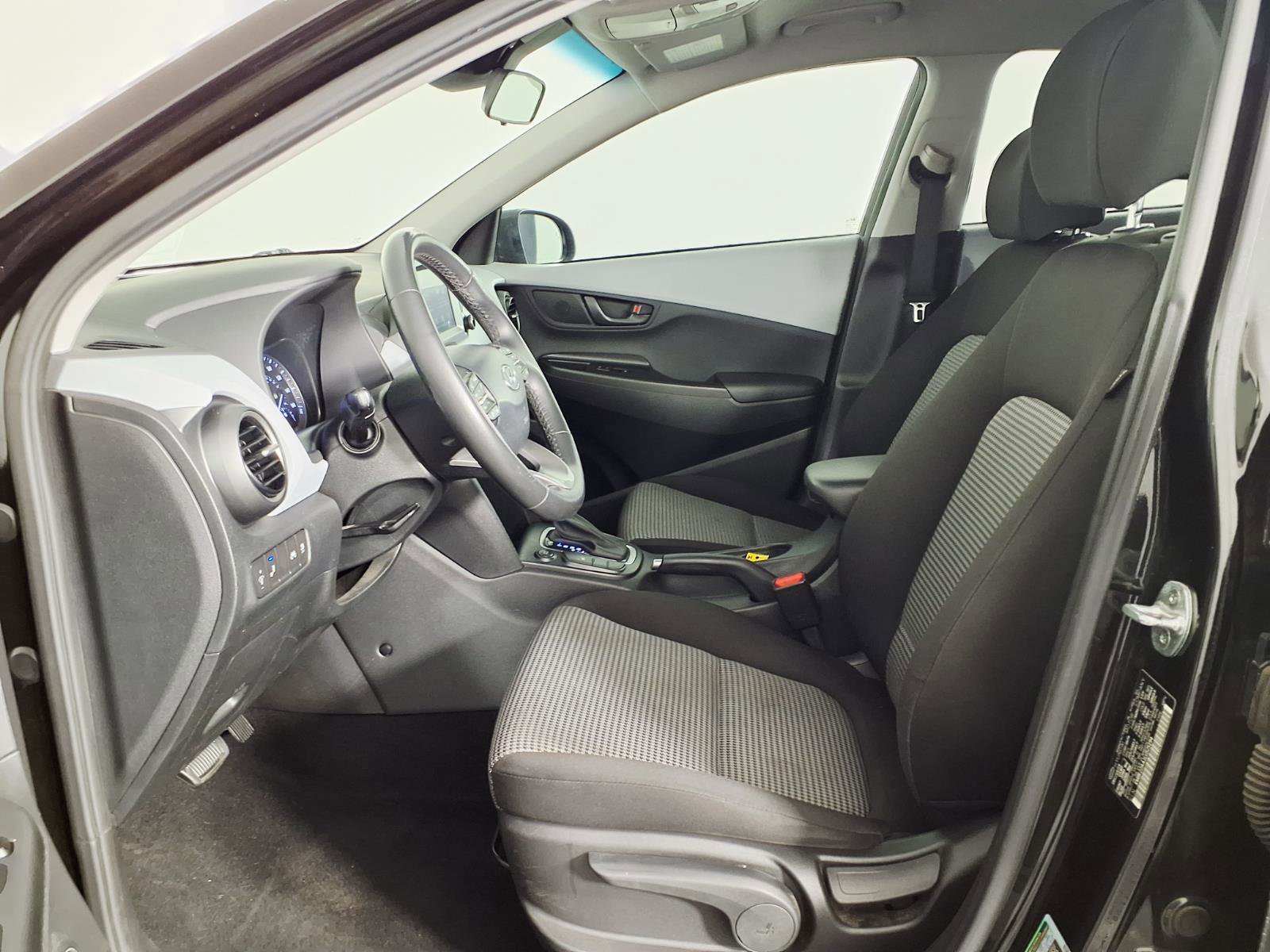 Used 2020 Hyundai Kona SEL FWD image 17