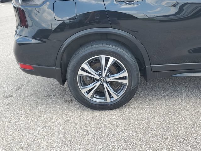 Used 2019 Nissan Rogue SV w/ Premium Package AWD/4WD image 5