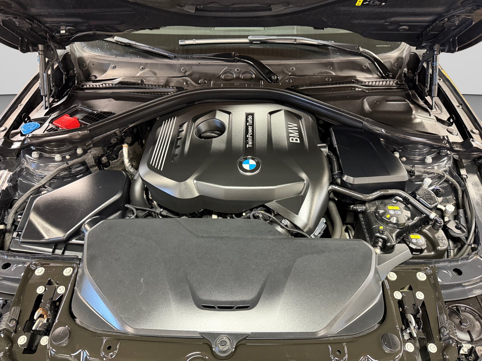 Used 2017 BMW 330i Sedan RWD image 25