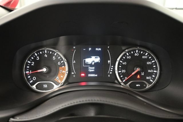 Used 2023 Jeep Renegade Latitude w/ Premium Group AWD/4WD image 32