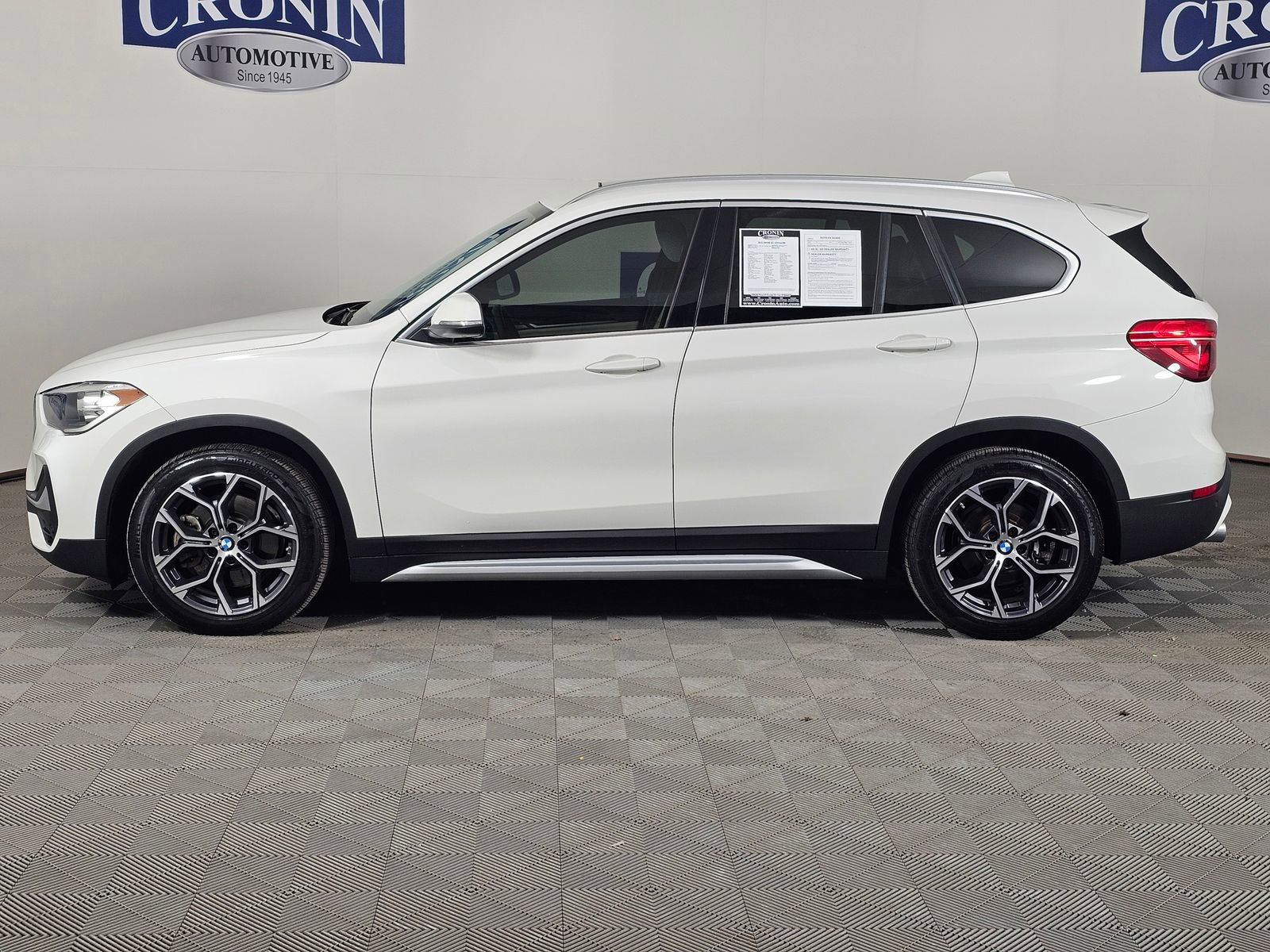 Used 2021 BMW X1 xDrive28i w/ Convenience Package image 2