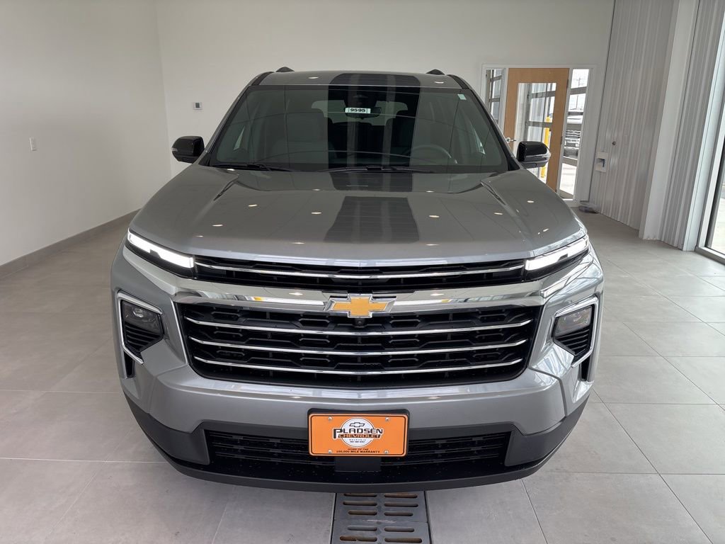 New 2026 Chevrolet Traverse LT w/ Driver Confidence Package AWD/4WD image 7