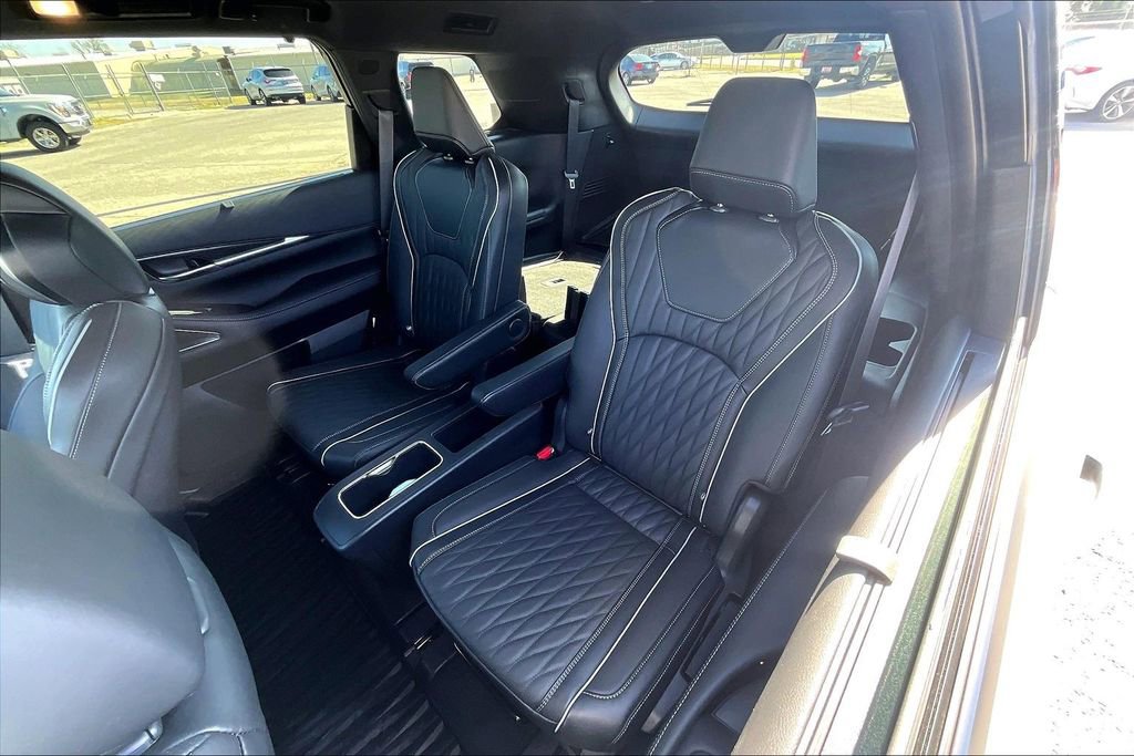 Used 2026 INFINITI QX60 Autograph w/ Dark Cargo Package image 36