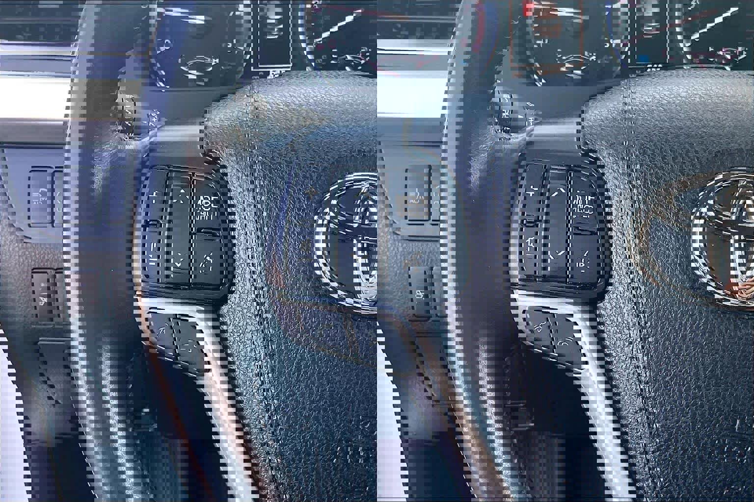 Used 2019 Toyota Highlander SE image 20