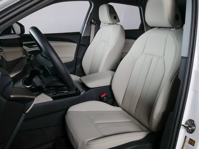 Certified 2025 Audi Q5 Premium w/ Convenience Package AWD/4WD image 10