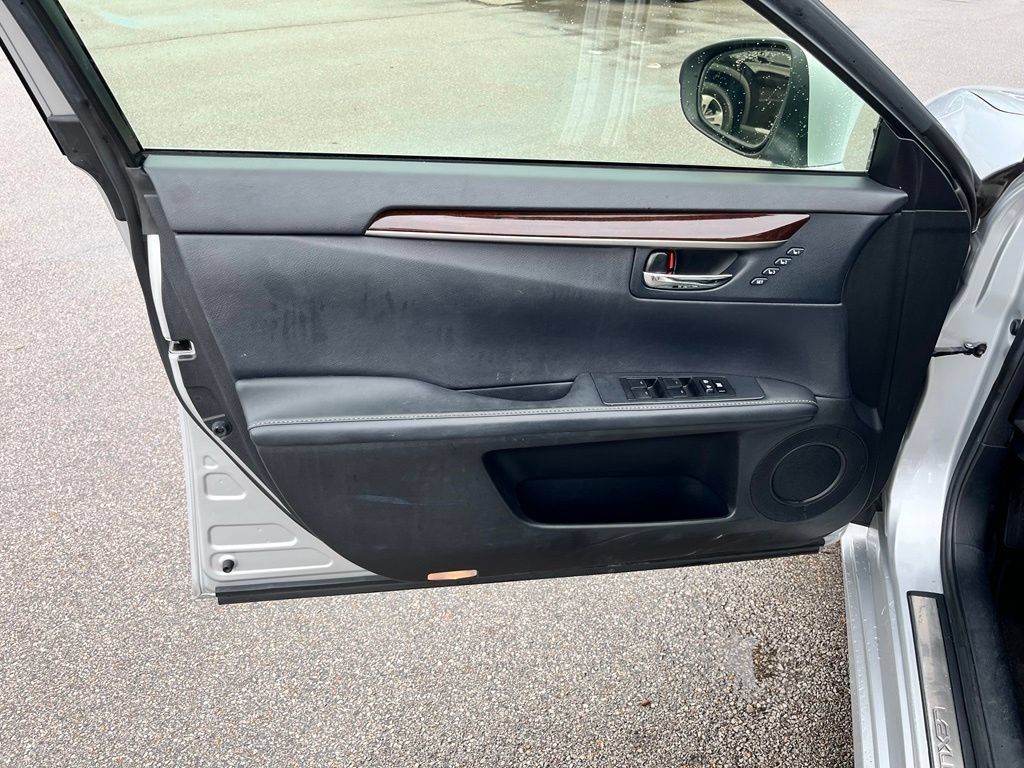 Used 2013 Lexus ES 350 w/ Premium Pkg FWD image 11