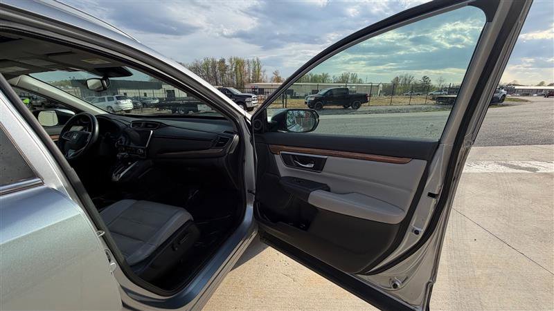 Used 2017 Honda CR-V Touring image 27