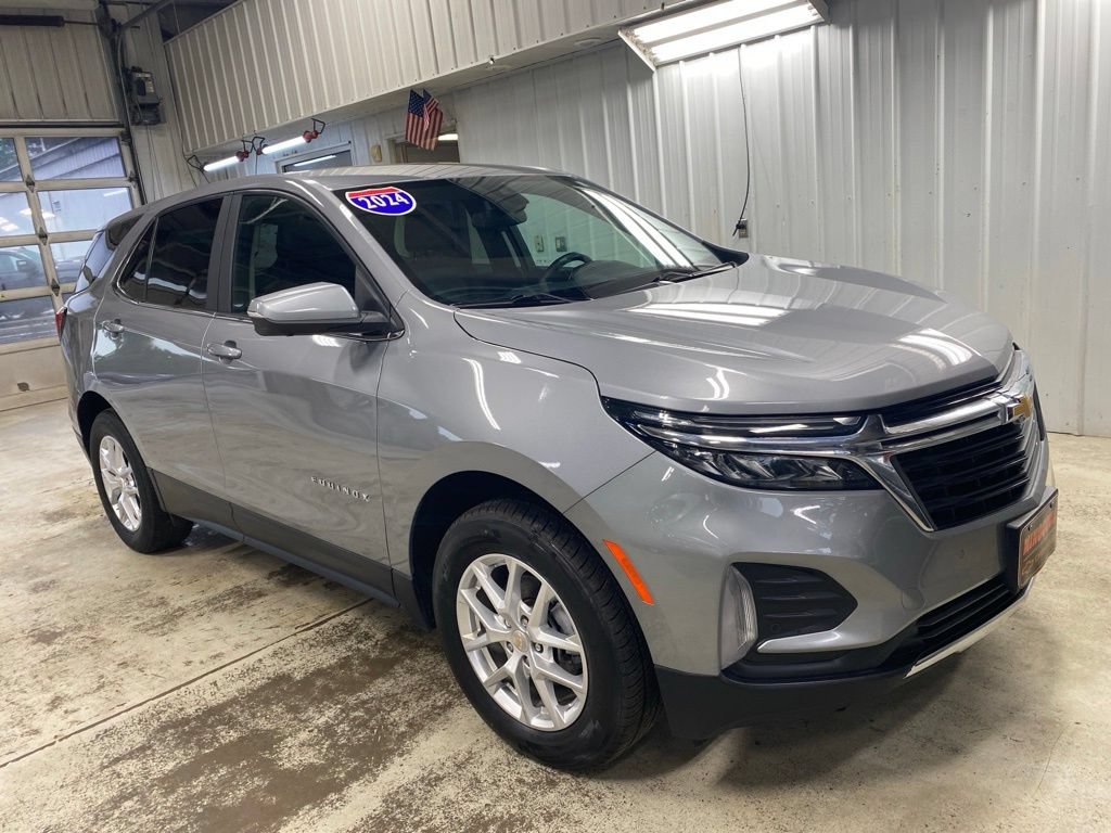 Used 2024 Chevrolet Equinox LT AWD/4WD image 4