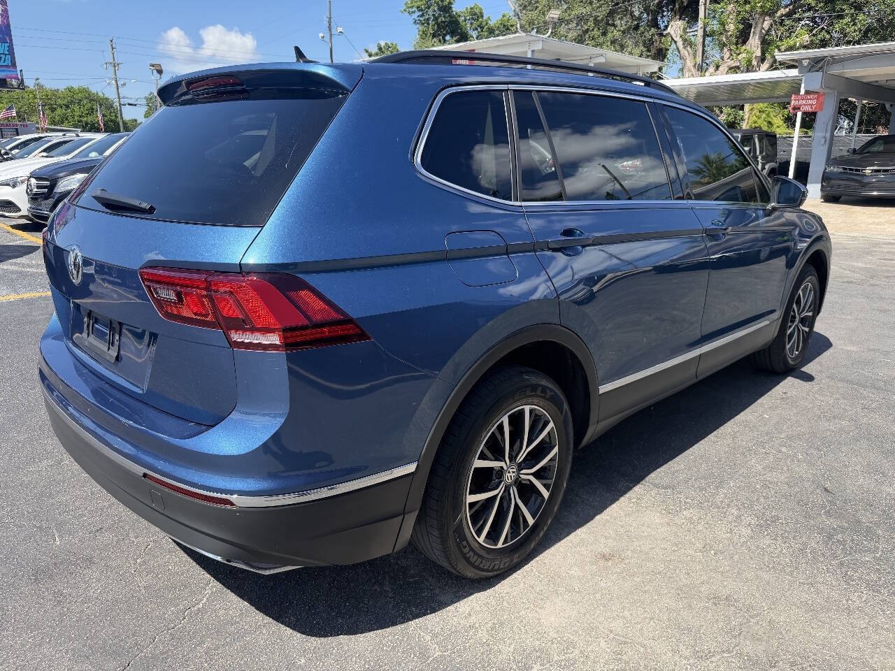 Used 2020 Volkswagen Tiguan SE FWD image 6