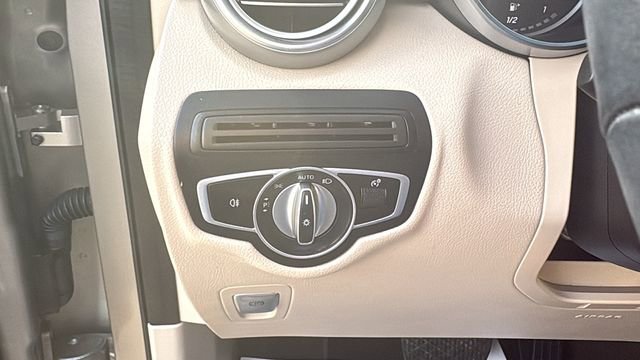 Used 2022 Mercedes-Benz GLC 300 image 18