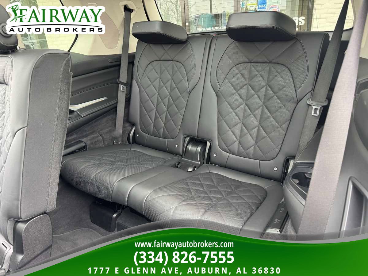Used 2025 BMW X7 xDrive40i image 14