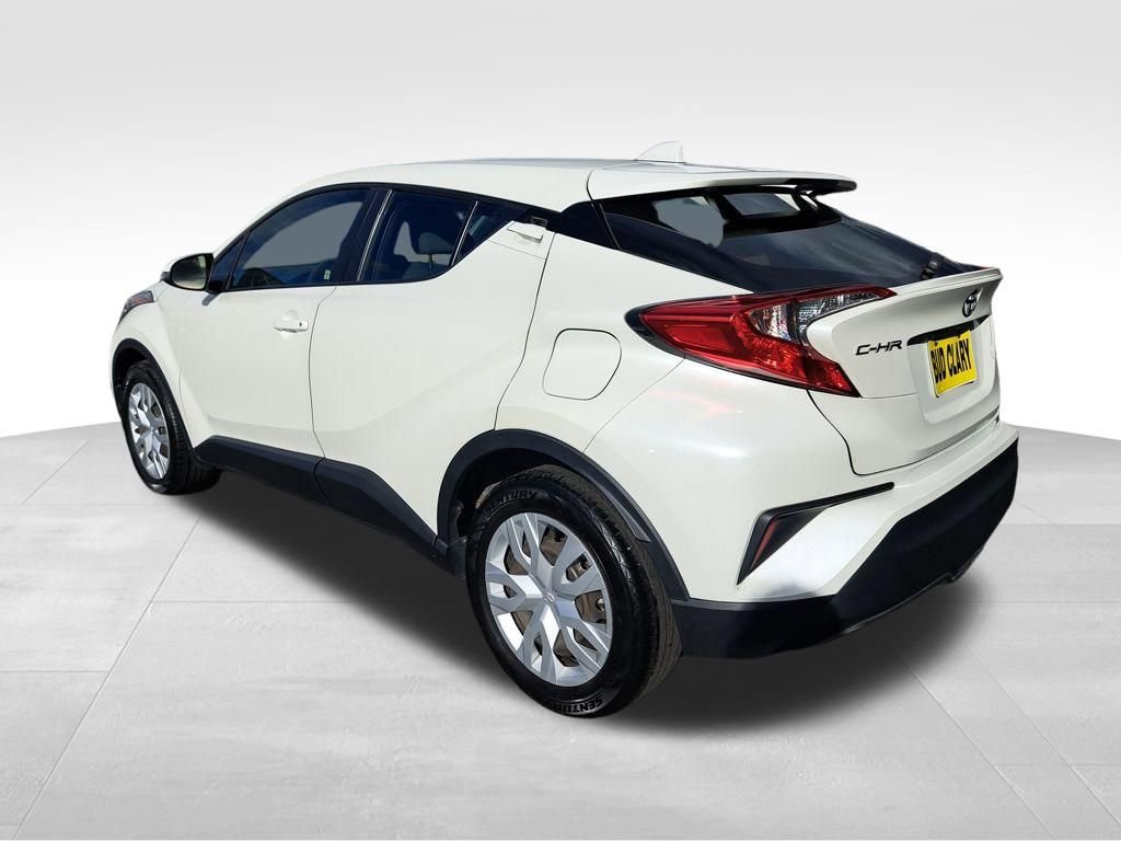 Used 2020 Toyota C-HR LE image 3