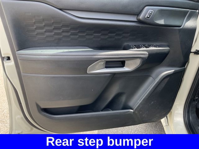 Used 2025 Ford Ranger XLT w/ Chrome Accent Package RWD image 10