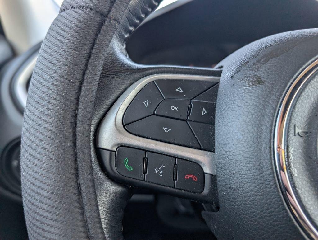 Used 2018 Jeep Renegade Latitude w/ UConnect 8.4 Nav Group image 13