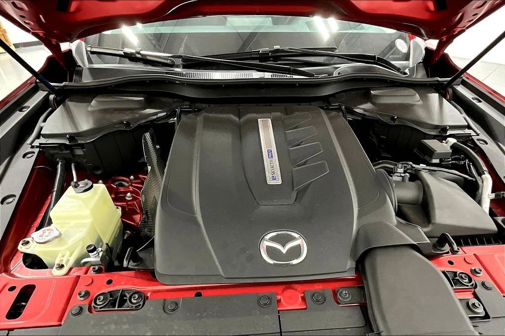 Used 2025 MAZDA CX-70 Plug-In Hybrid w/ Premium Pkg image 12
