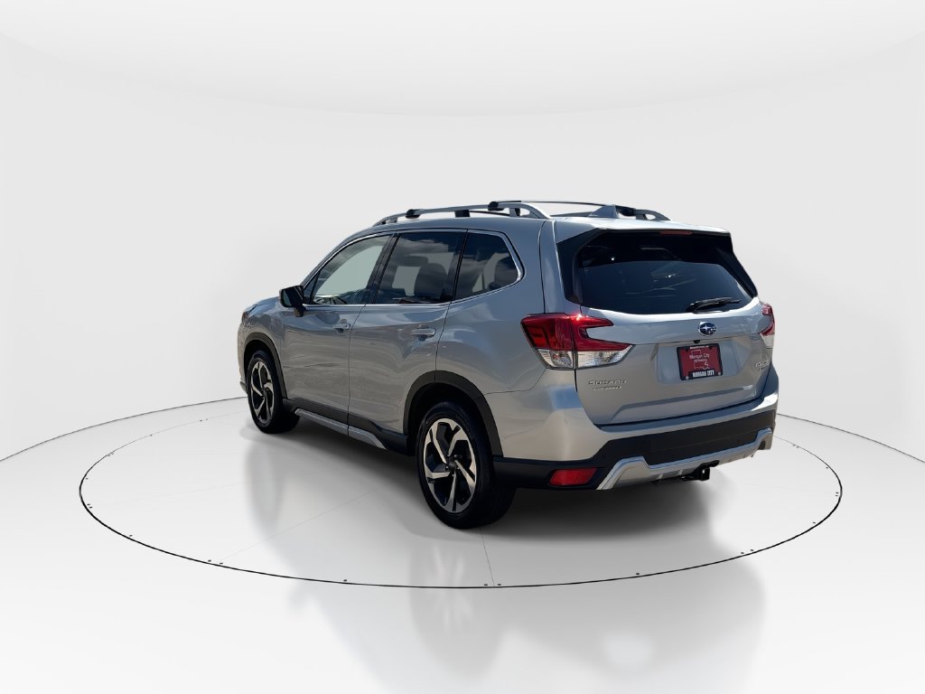 Used 2023 Subaru Forester Touring AWD/4WD image 6