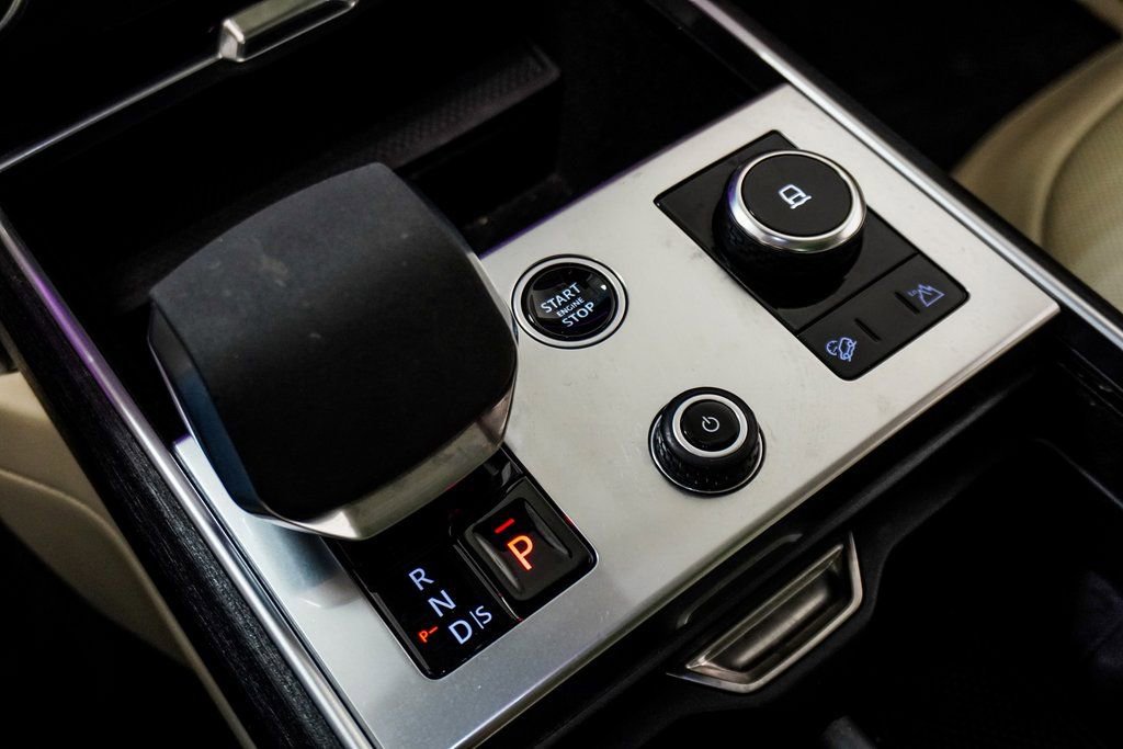 Used 2023 Land Rover Range Rover SE image 43