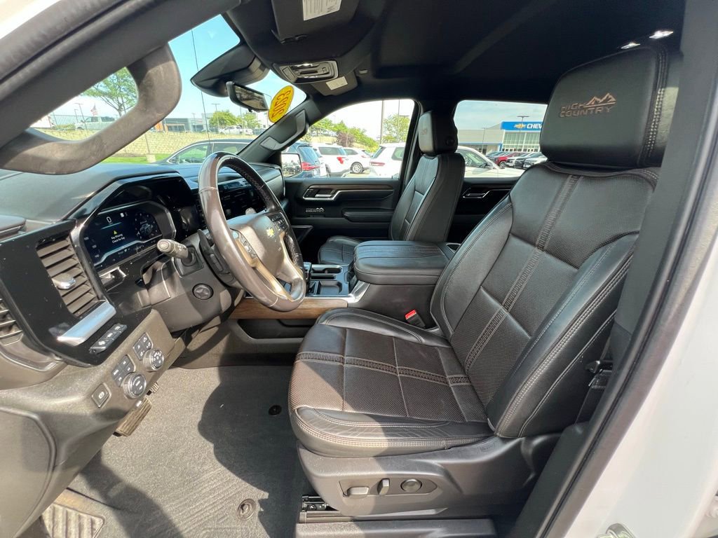 Used 2023 Chevrolet Silverado 1500 High Country w/ Technology Package image 18